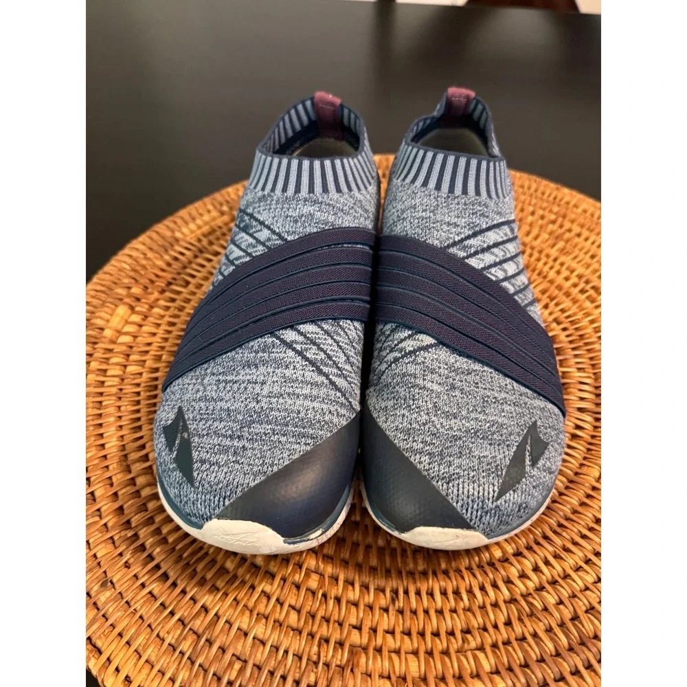 Altra Tokala 2 Blue Knit Slip On Walking Sneakers AFW1984G Womens 7.5